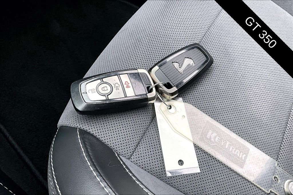 Used 2020 Ford Mustang Shelby GT350 w/ Technology Package image 32