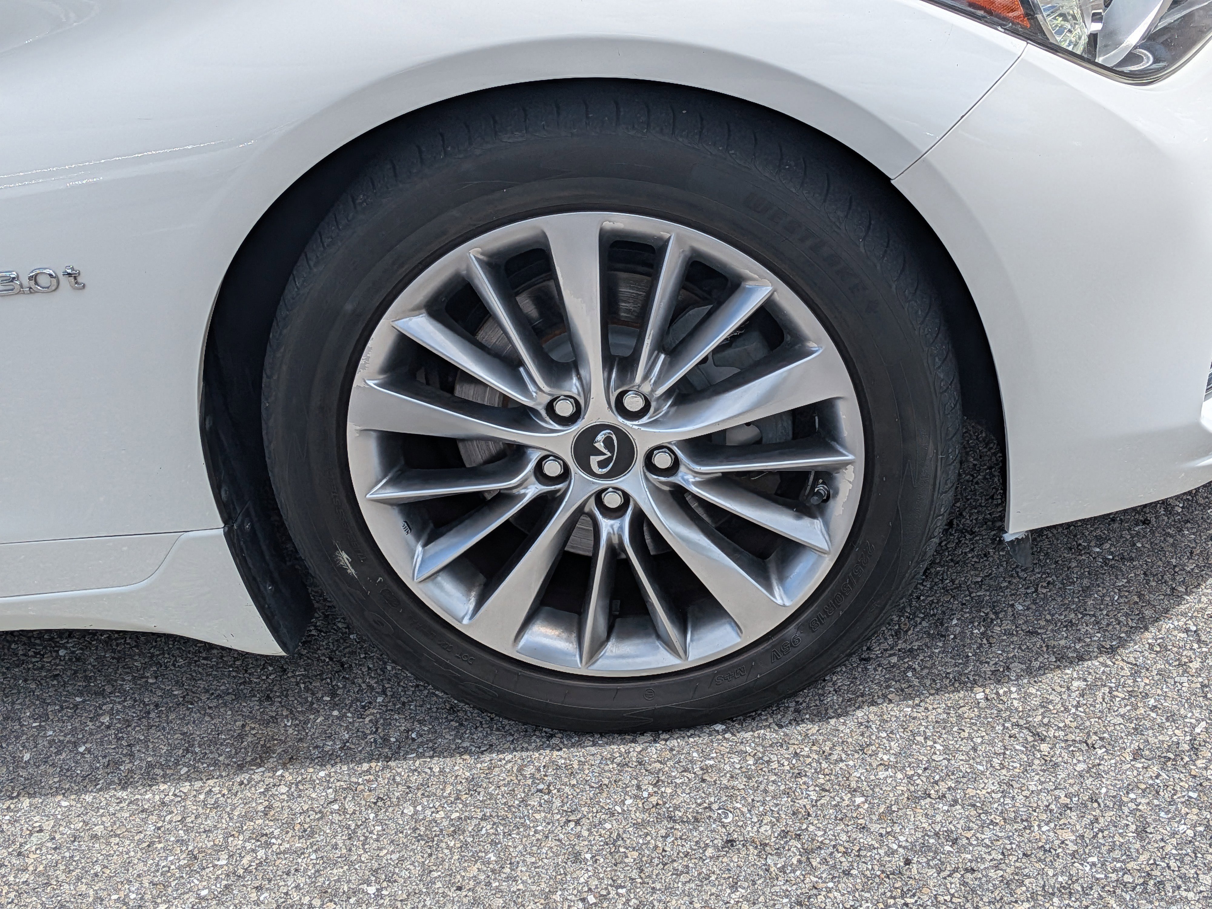 Used 2018 INFINITI Q50 Luxe w/ Cargo Package (L95) image 11