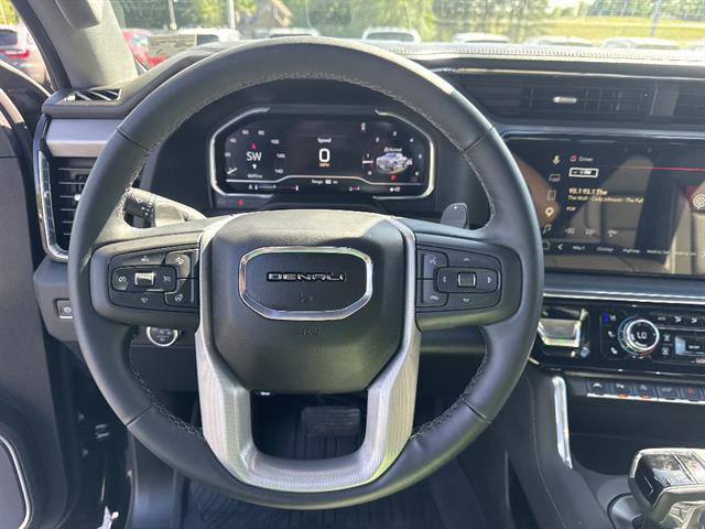 Used 2025 GMC Sierra 1500 Denali AWD/4WD image 10