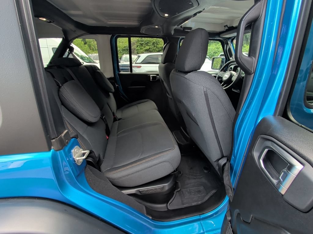 Used 2024 Jeep Wrangler Unlimited AWD/4WD image 16