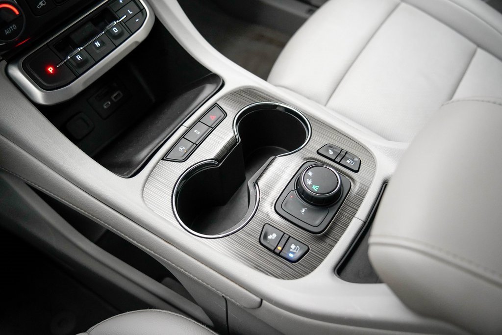 Used 2023 GMC Acadia SLT w/ Preferred Package image 32