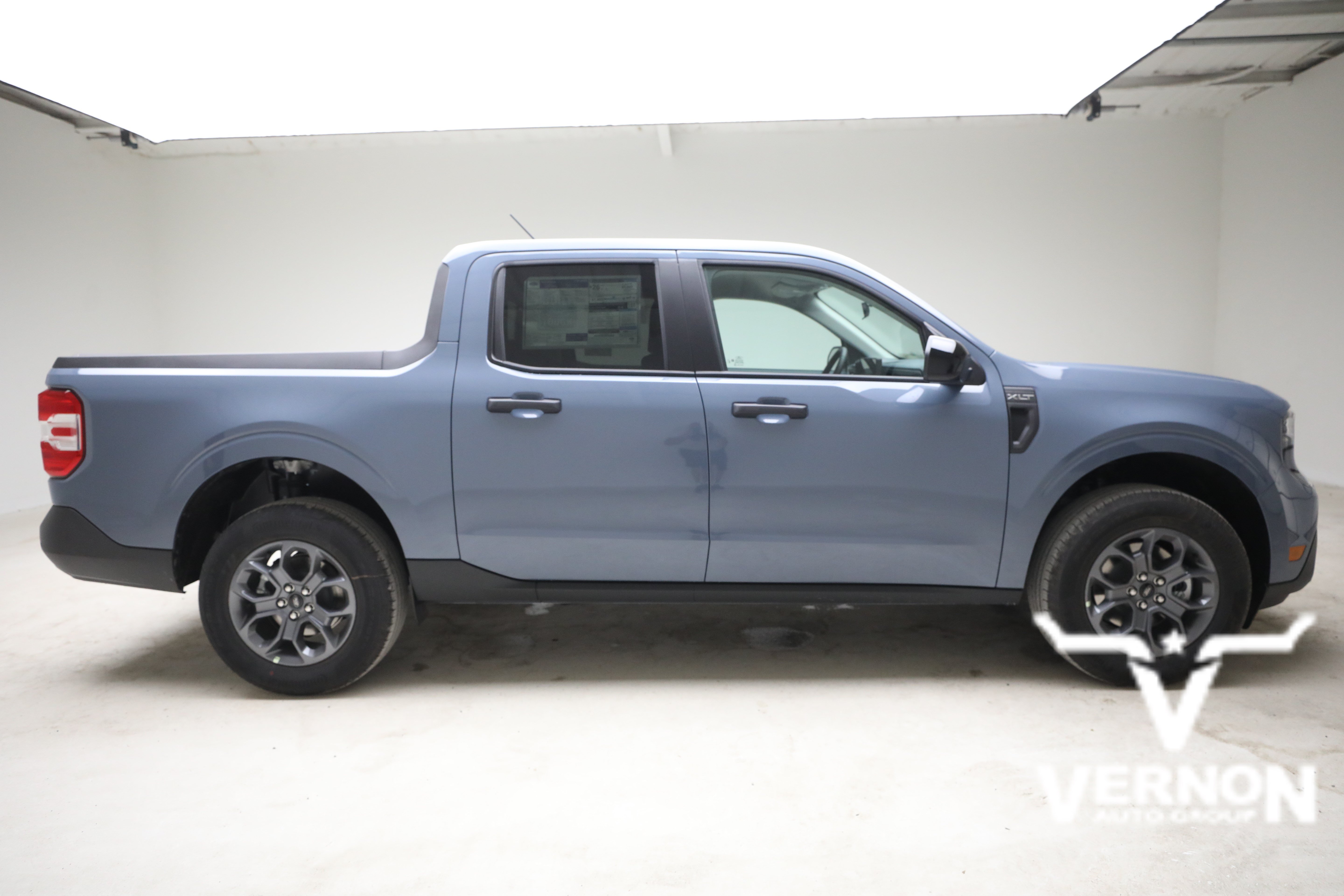 New 2026 Ford Maverick XLT w/ XLT Luxury Package FWD image 6