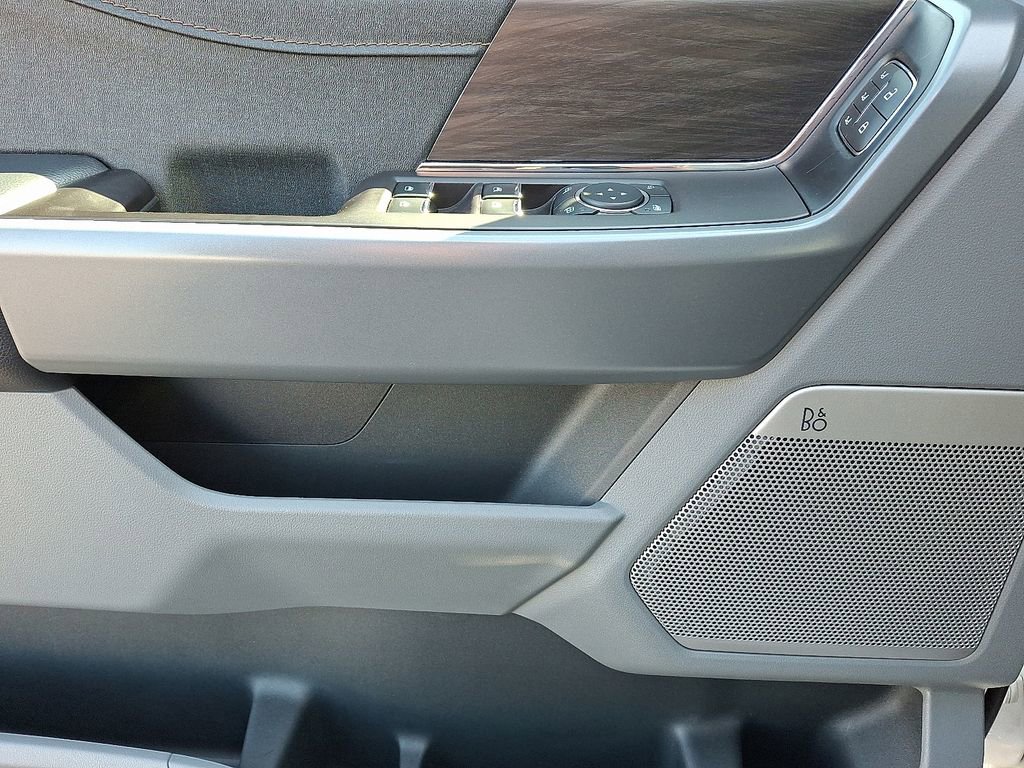 Used 2024 Ford F150 Lariat w/ Mobile Office Package image 16