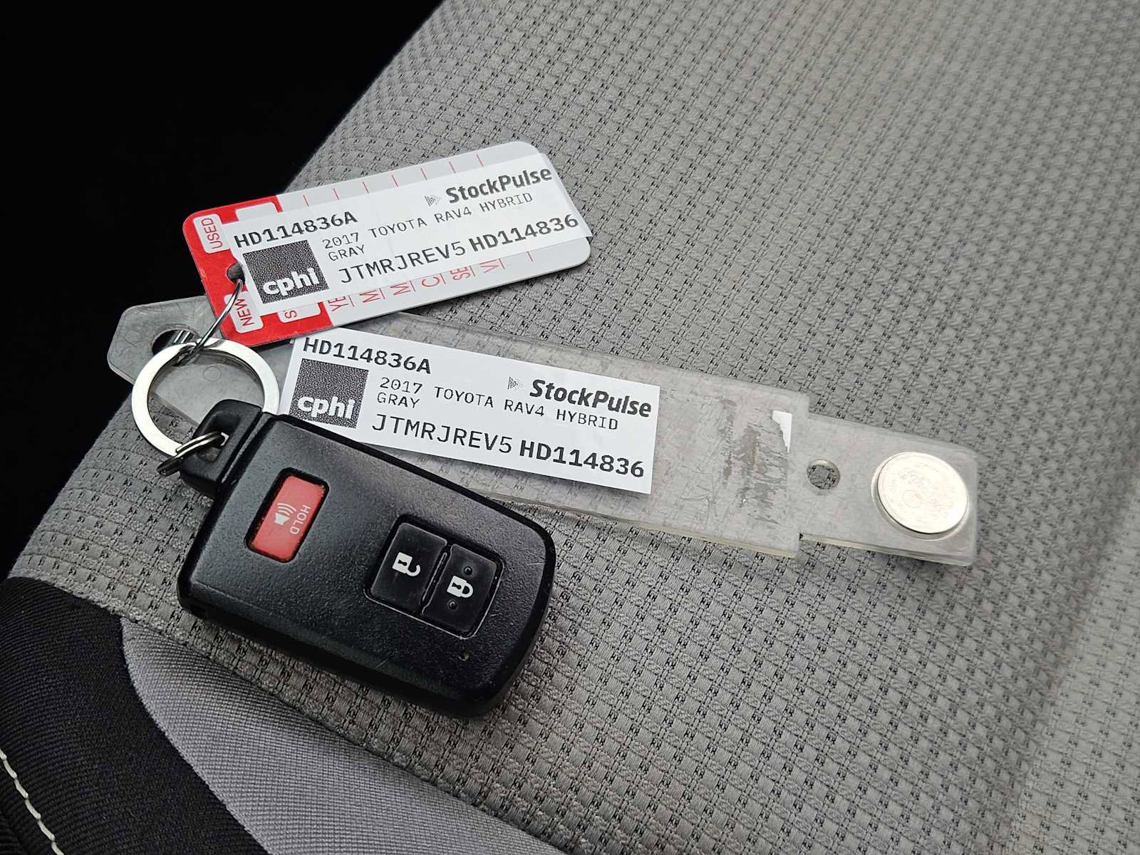 Used 2017 Toyota RAV4 XLE image 34