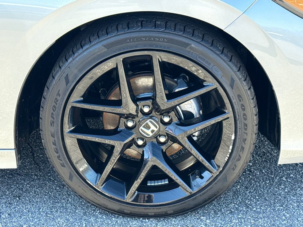 Used 2025 Honda Civic Sport image 12