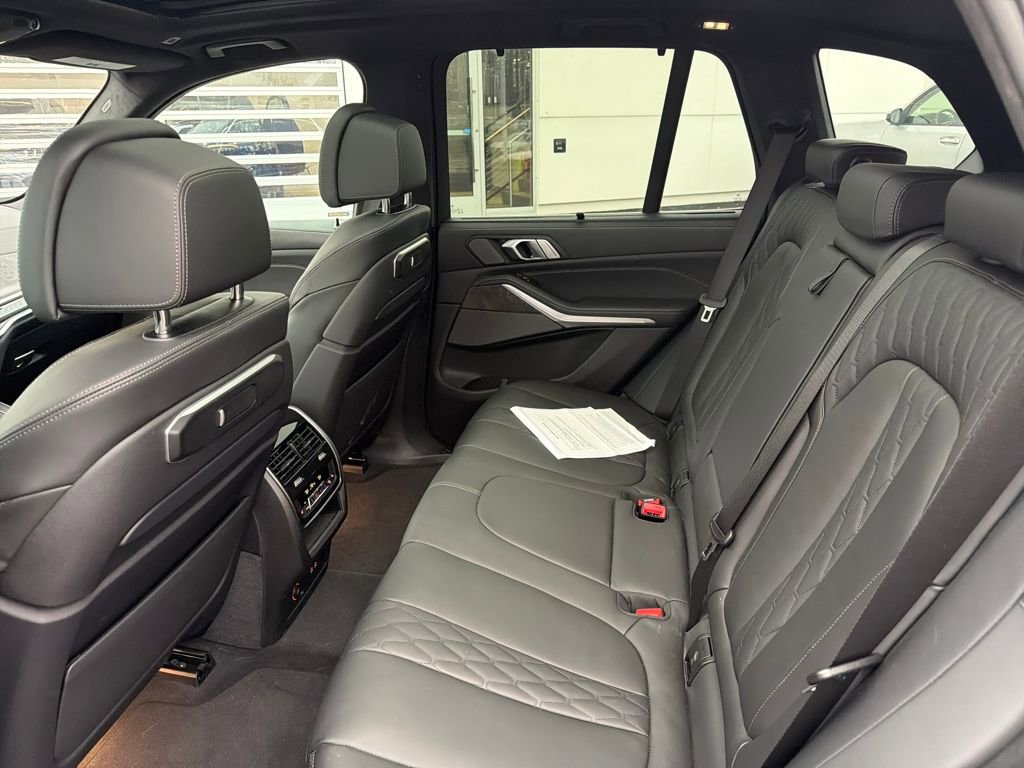 Certified 2025 BMW X5 xDrive40i w/ Executive Package image 10
