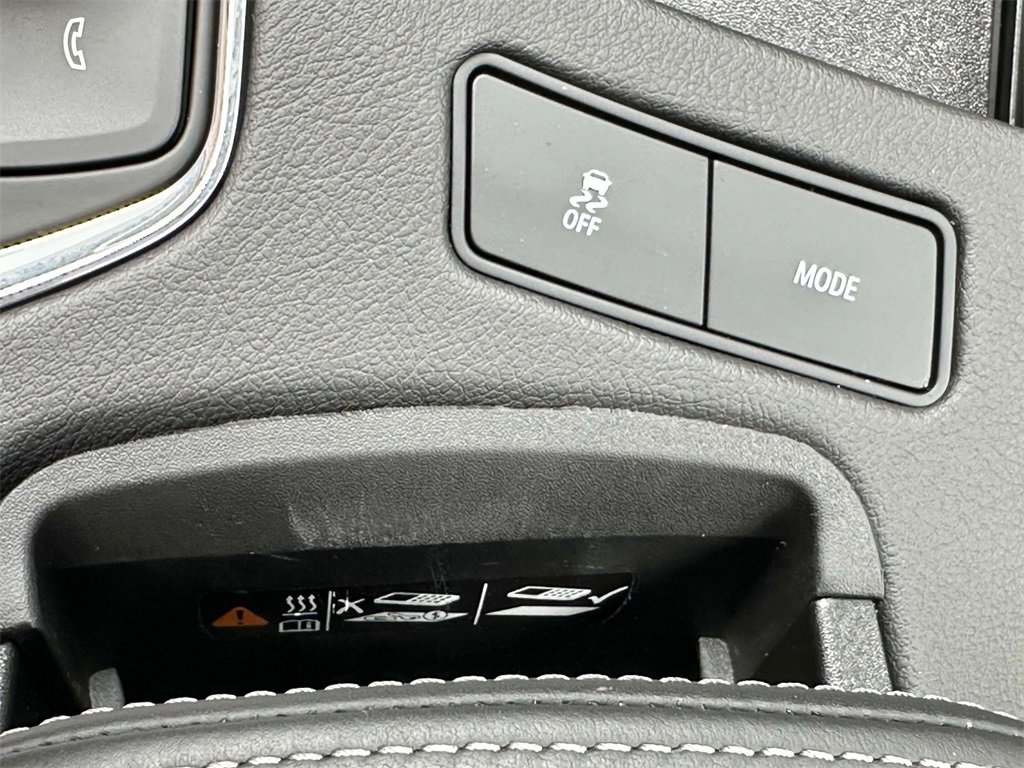 Certified 2025 Cadillac XT6 Premium Luxury w/ Platinum Package image 25