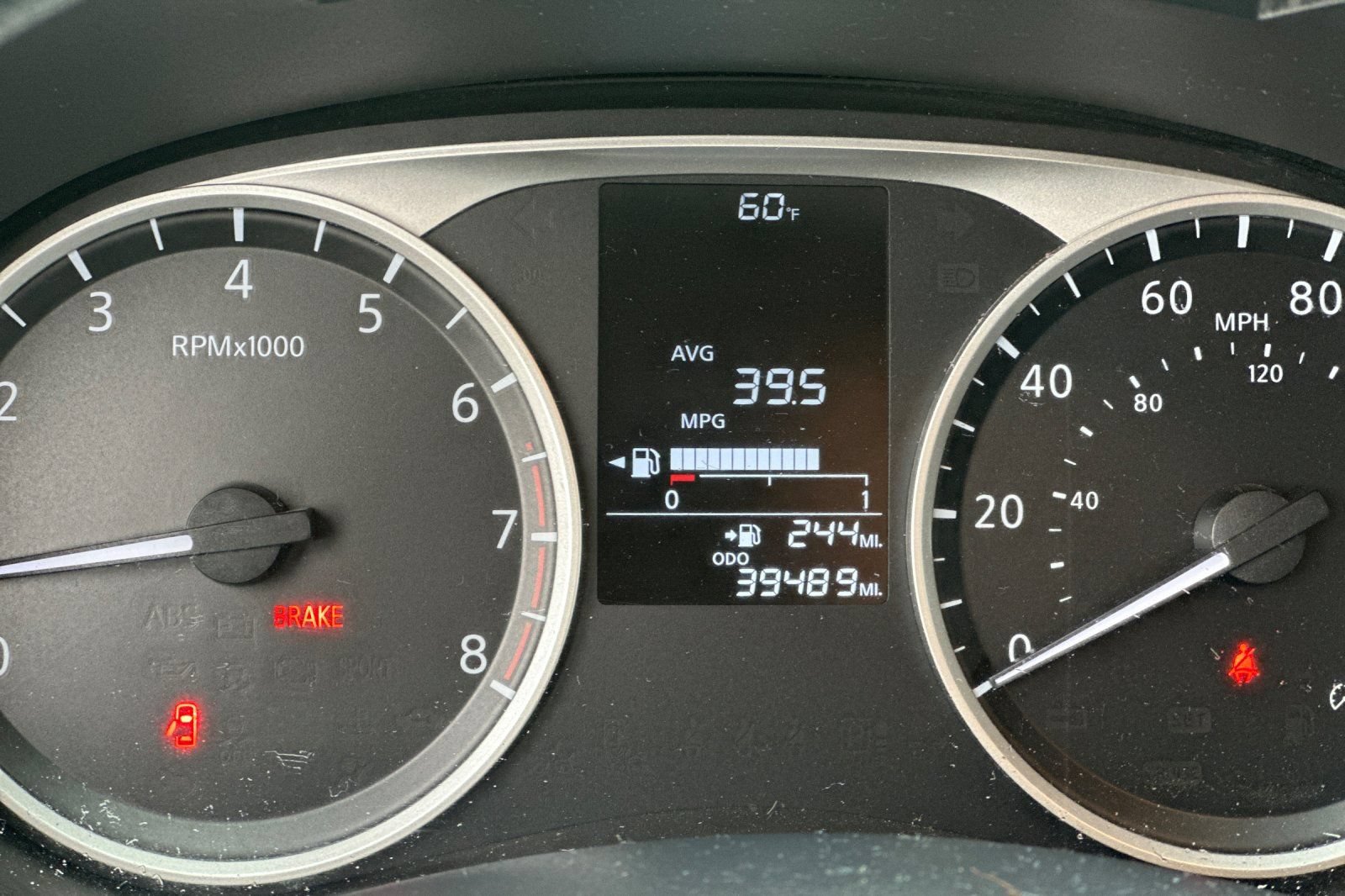 Used 2024 Nissan Versa S FWD image 28