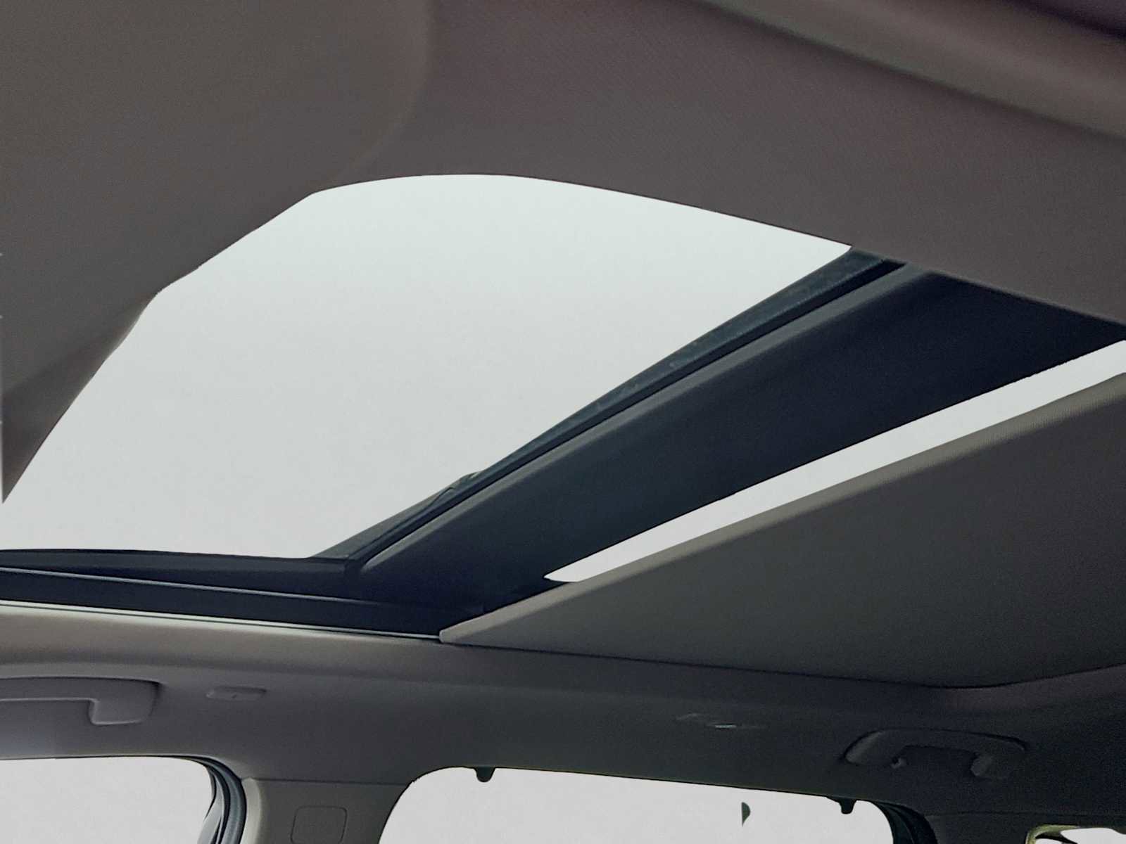 Used 2023 Nissan Rogue Platinum AWD/4WD image 14