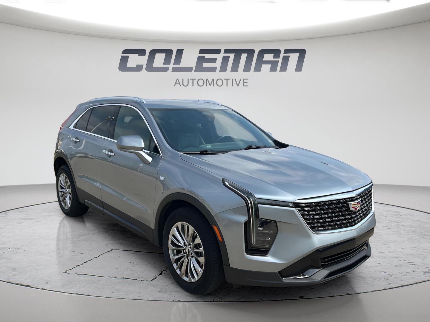 Used 2024 Cadillac XT4 Premium Luxury FWD image 3