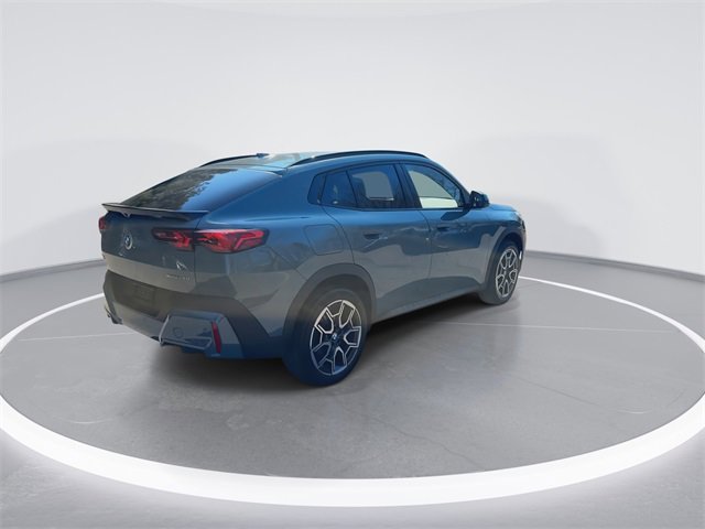 Used 2025 BMW X2 xDrive28i w/ Premium Package image 8