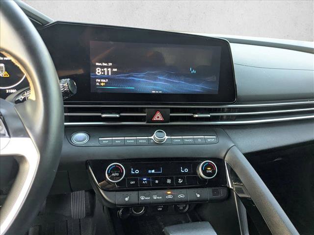 Used 2023 Hyundai Elantra SEL w/ Convenience Package image 10
