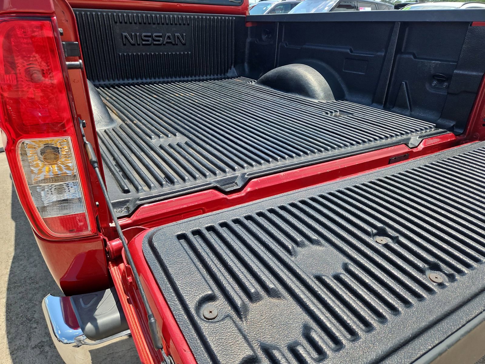 Used 2016 Nissan Frontier SV RWD image 19