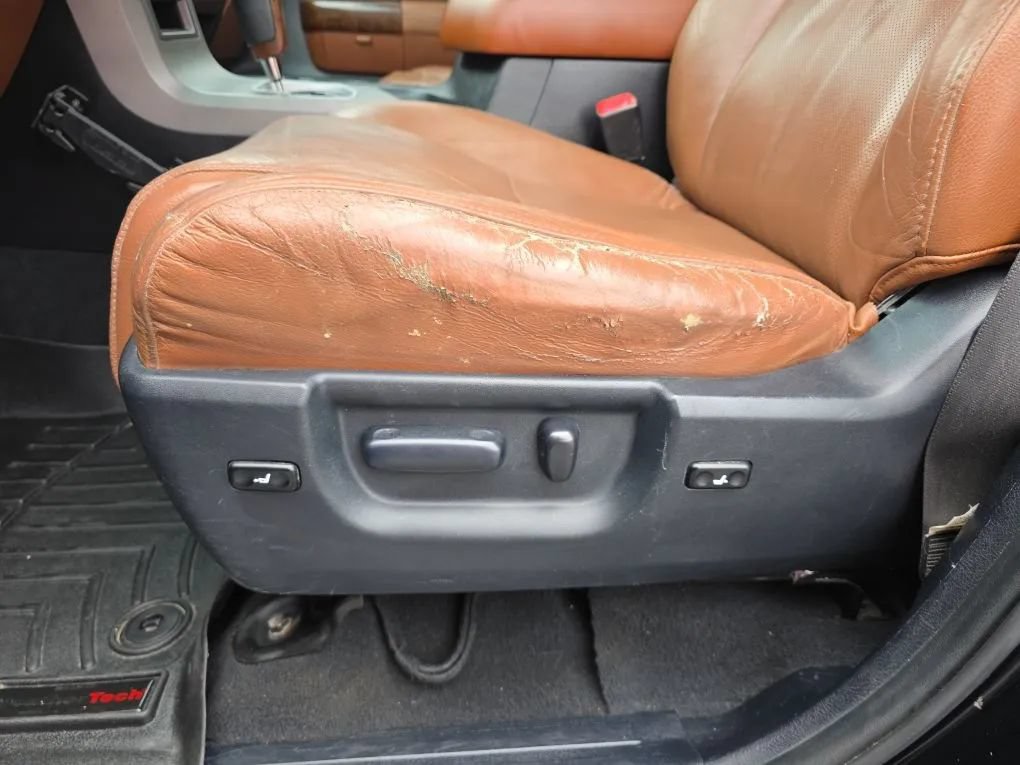 Used 2012 Toyota Tundra Limited w/ Platinum Pkg RWD image 15
