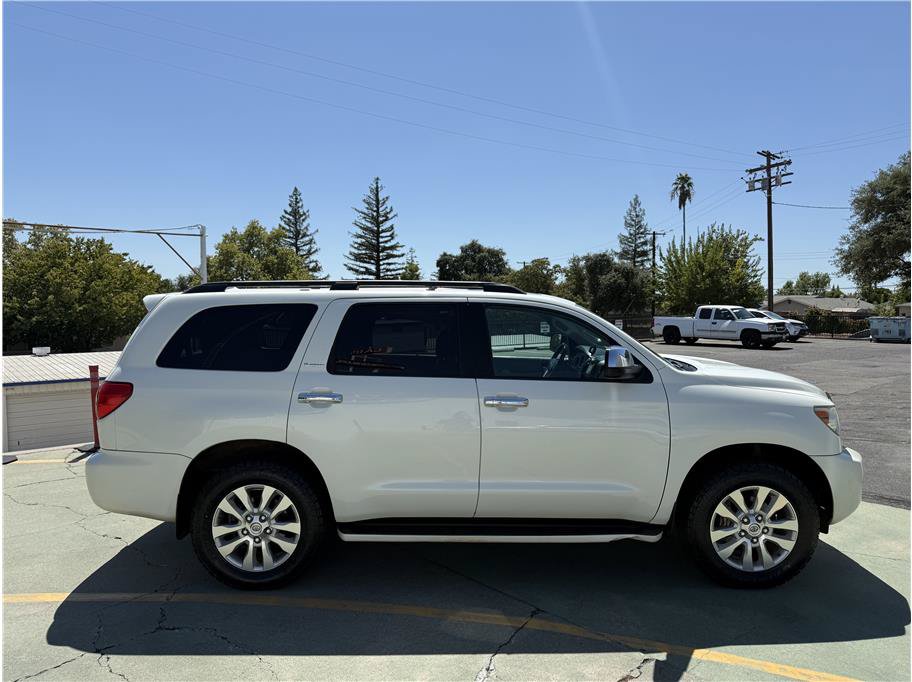 Used 2015 Toyota Sequoia Platinum AWD/4WD image 5