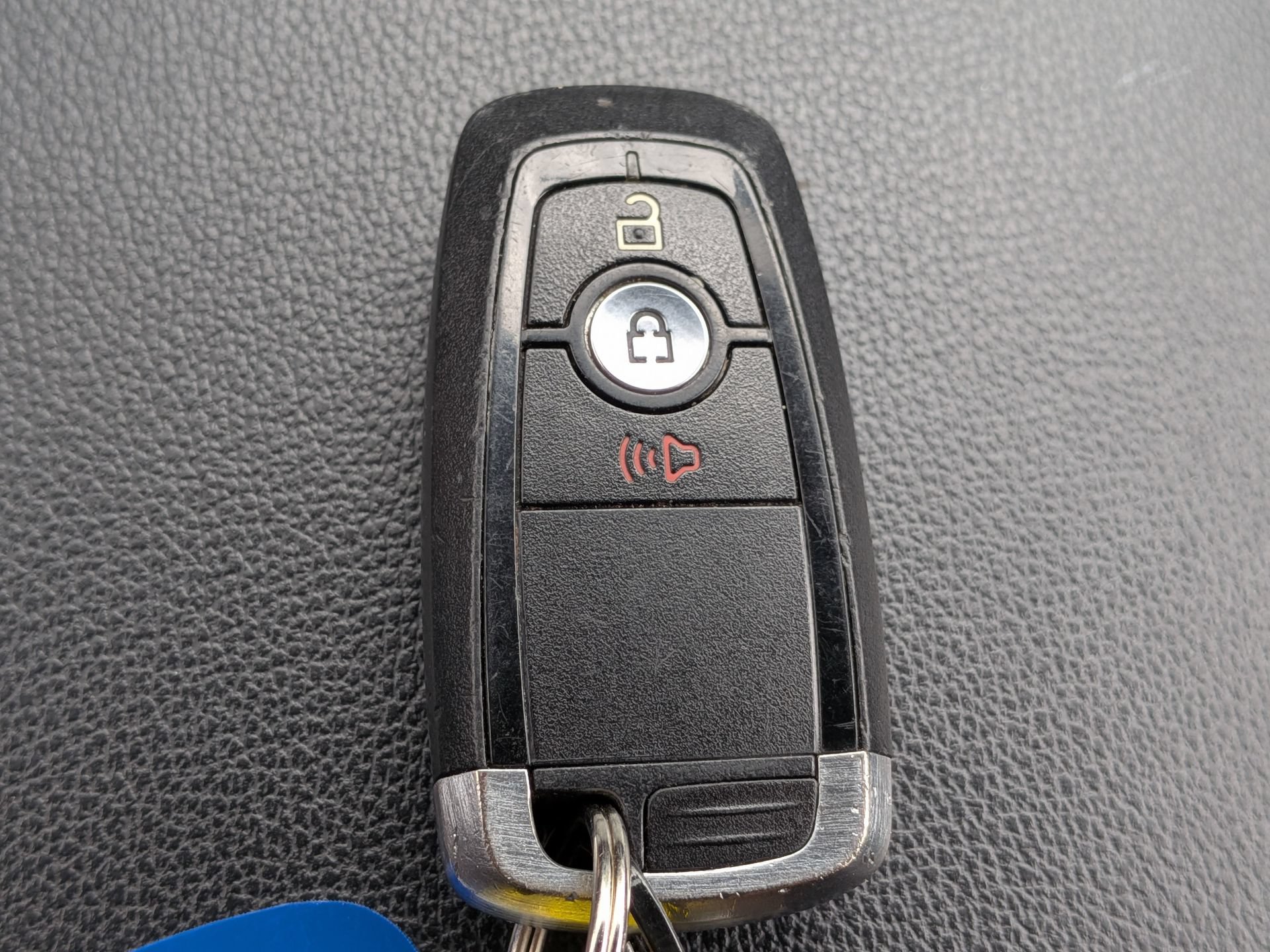 Used 2019 Ford Explorer XLT FWD image 30