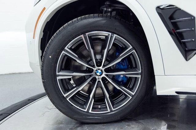 New 2026 BMW X5 xDrive50e w/ M Sport Package image 26