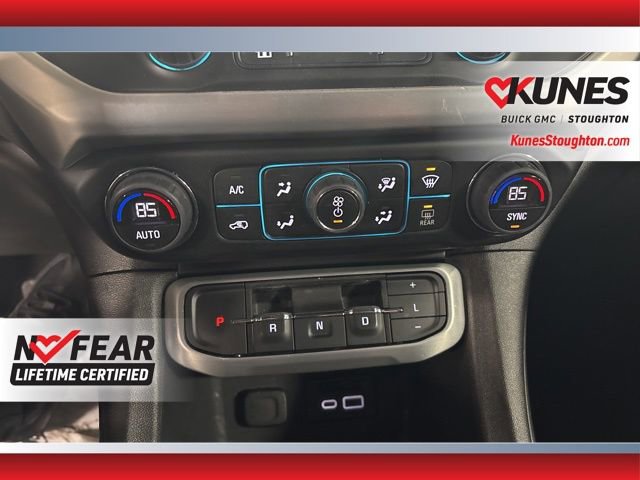 Used 2023 GMC Acadia SLT image 25