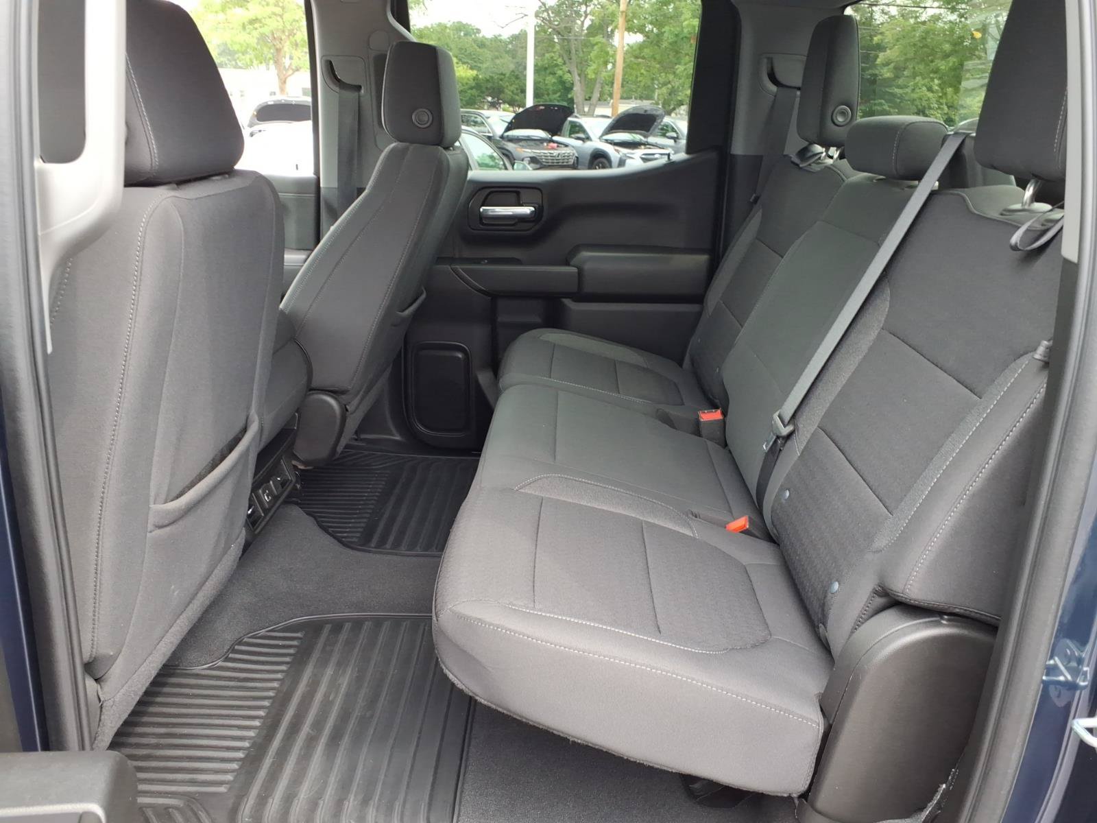 Used 2022 Chevrolet Silverado 1500 LT AWD/4WD image 6