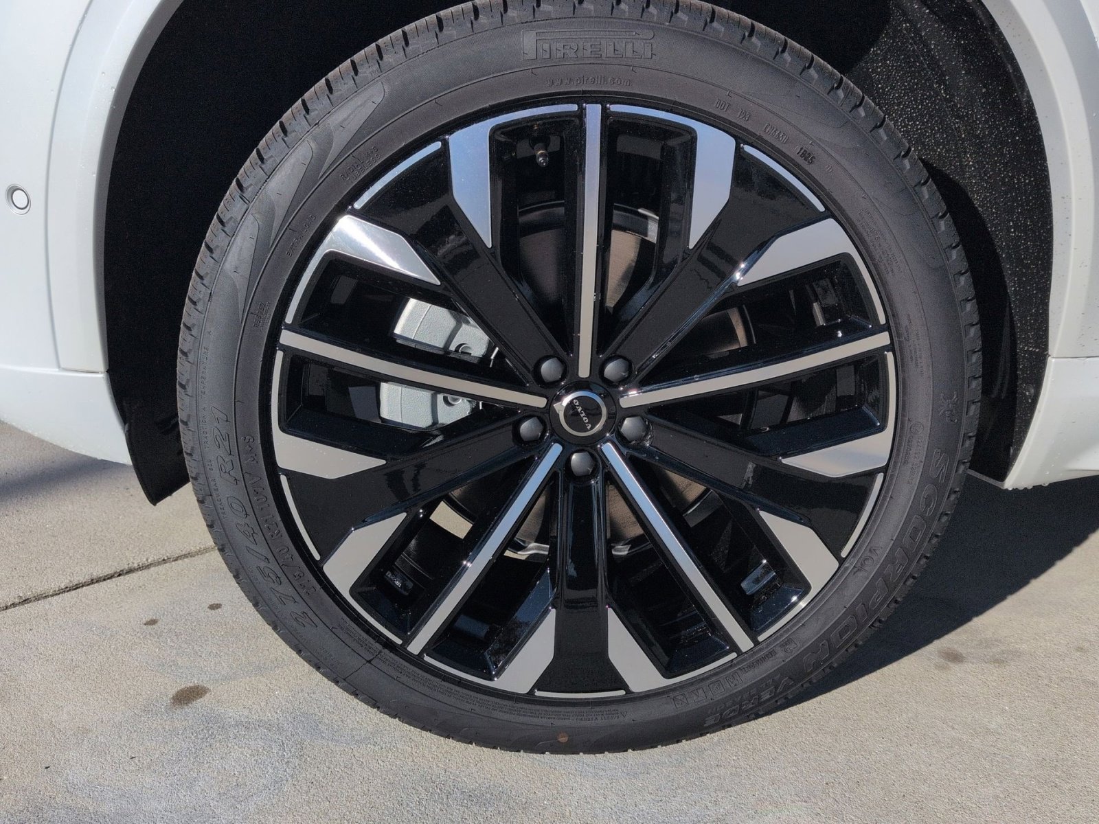 New 2026 Volvo XC90 B6 Ultra w/ Lounge Package image 12