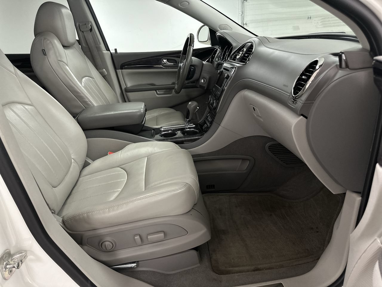 Used 2015 Buick Enclave Premium w/ Trailering Package AWD/4WD image 22