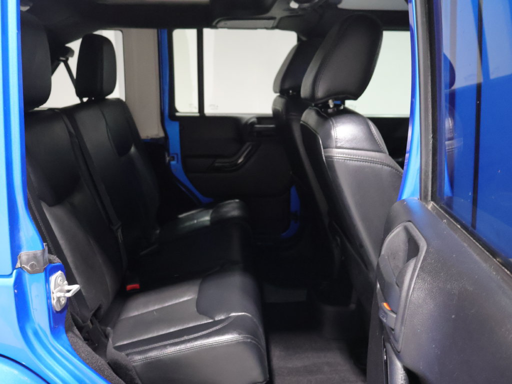 Used 2015 Jeep Wrangler Unlimited Sahara AWD/4WD image 19