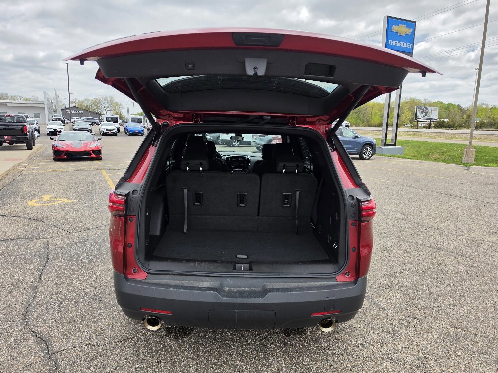 Used 2023 Chevrolet Traverse LT AWD/4WD image 9