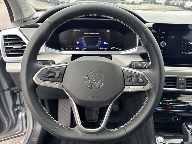New 2026 Volkswagen Taos SE image 17