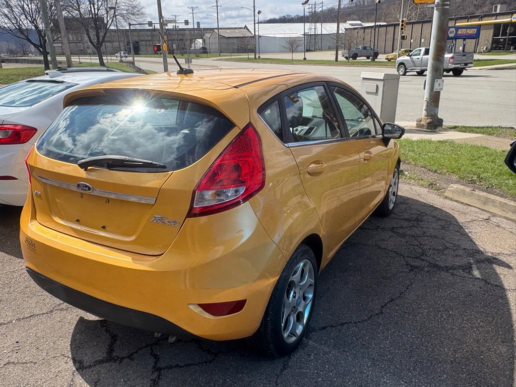 Used 2011 Ford Fiesta SES w/ 301A Rapid Spec Order Code image 4