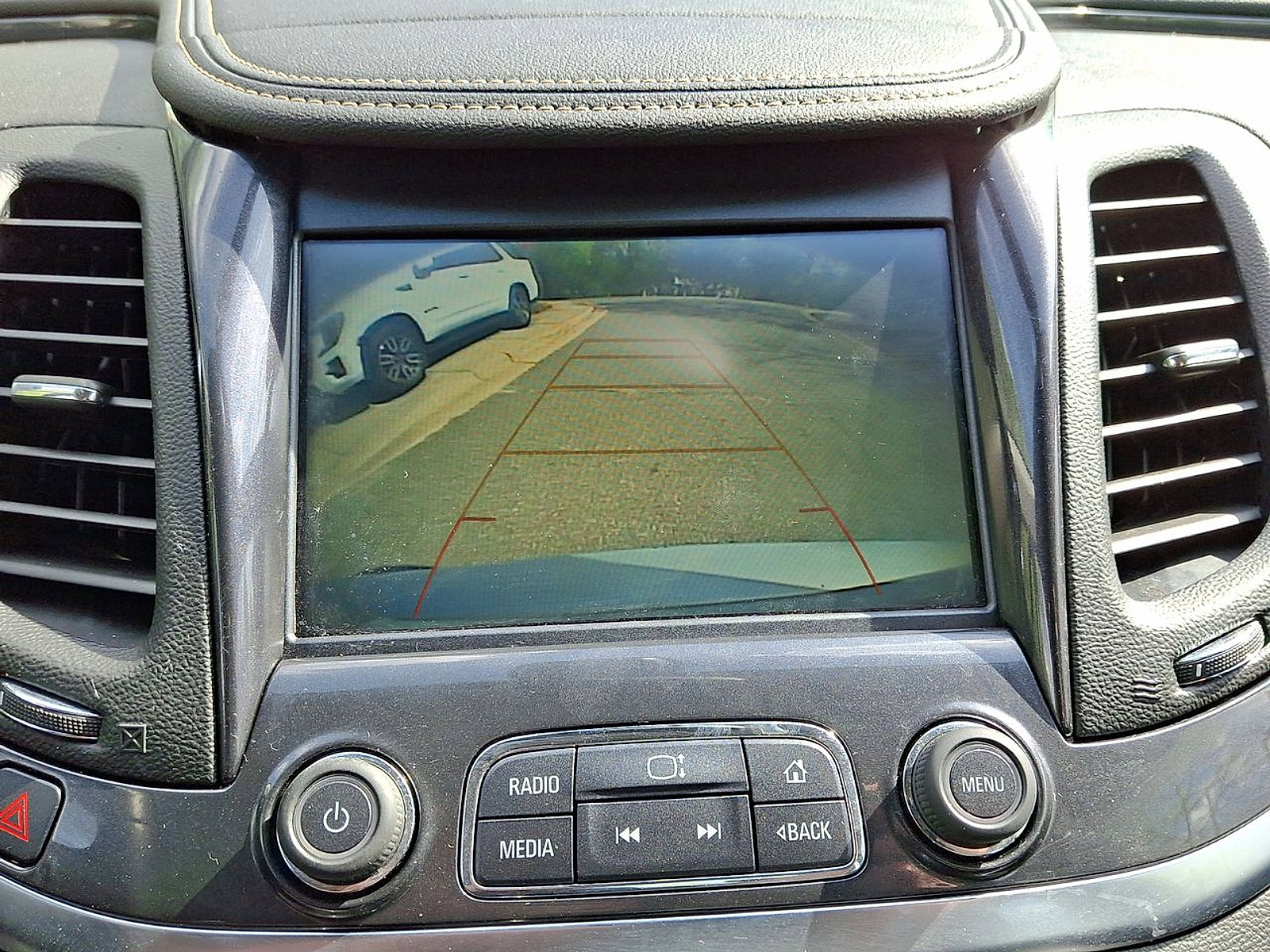 Used 2018 Chevrolet Impala LT image 15