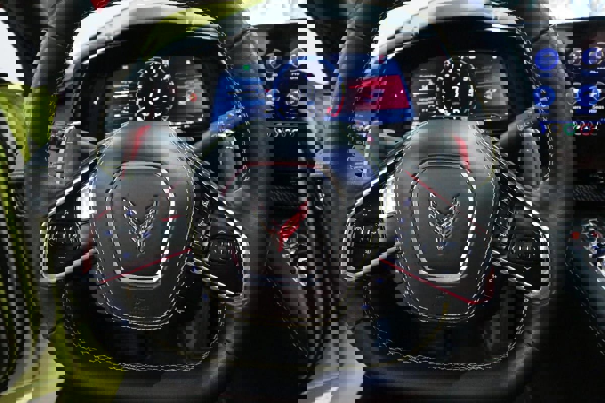 Used 2022 Chevrolet Corvette Stingray Premium Cpe w/ Z51 Performance Package image 17