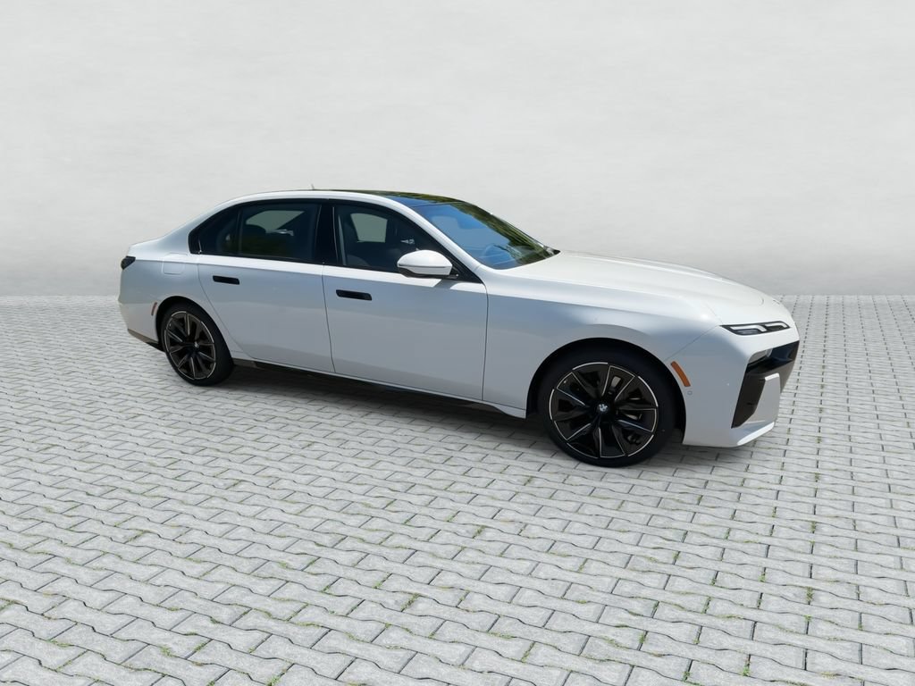 Used 2026 BMW 760i xDrive w/ Luxury Rear Seating Package AWD/4WD image 9