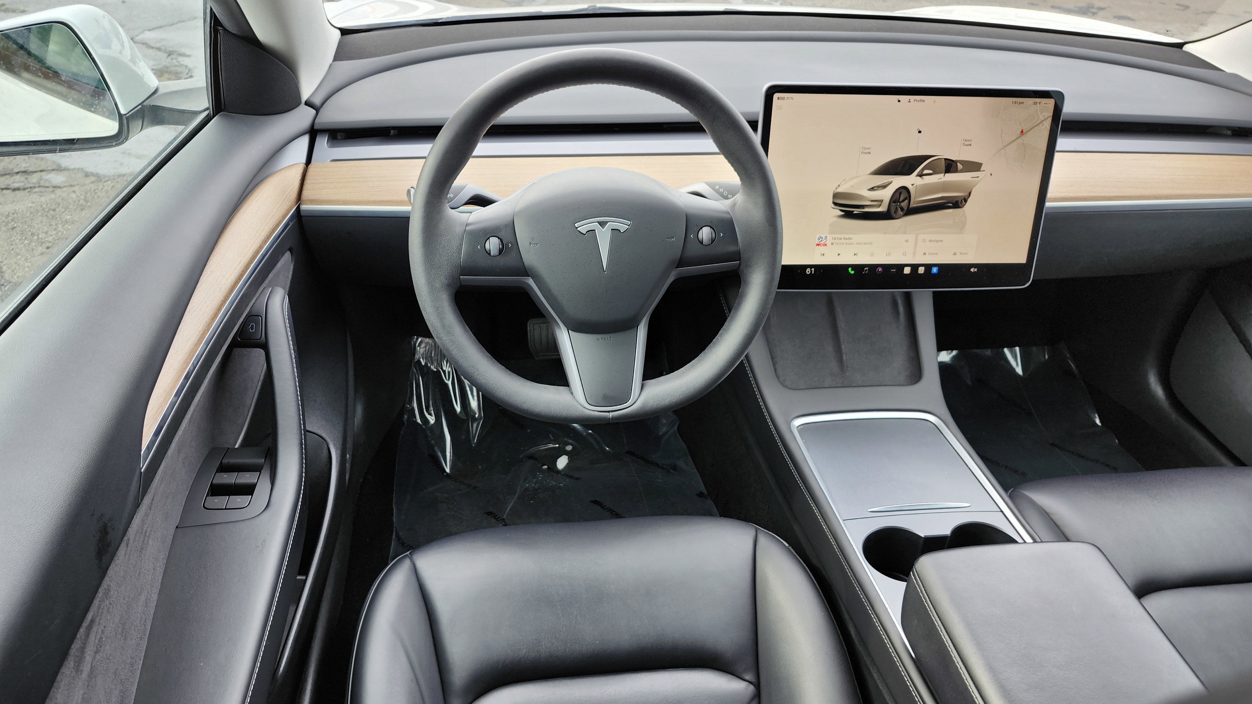 Used 2023 Tesla Model 3 Standard Range image 27