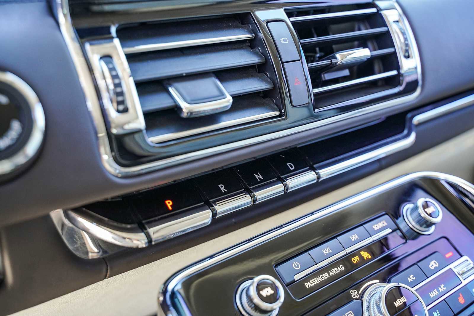 Used 2021 Lincoln Navigator L Black Label w/ Special Edition Package image 16