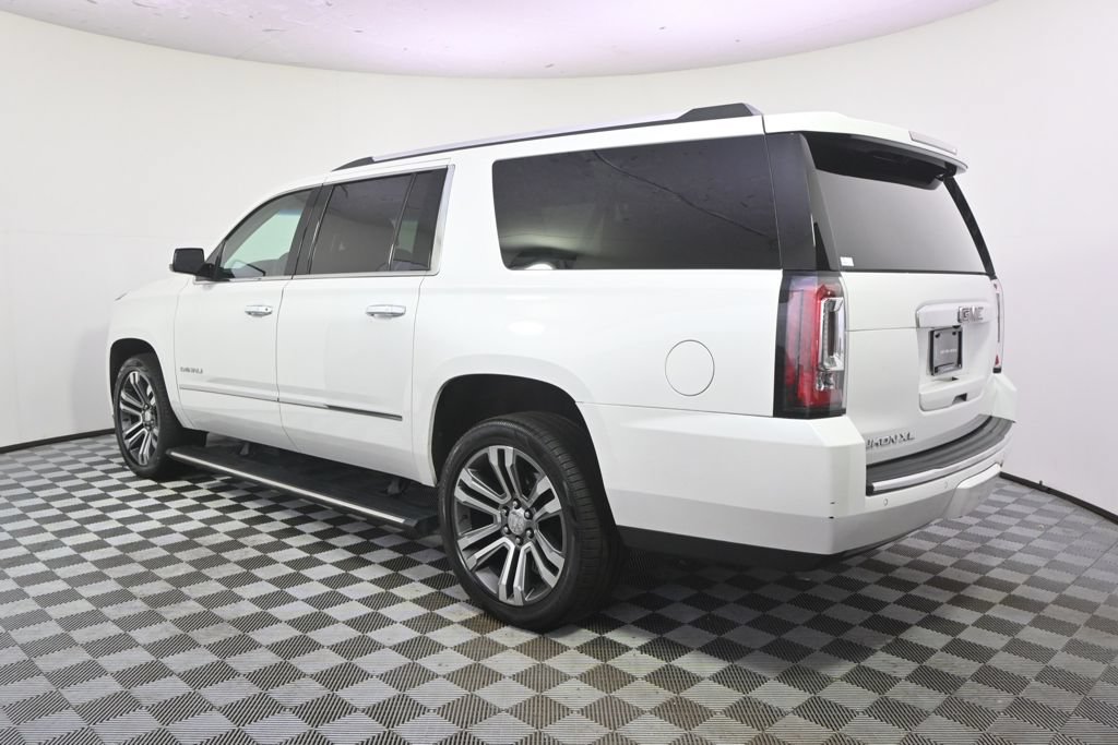 Used 2019 GMC Yukon XL Denali w/ Denali Ultimate Package AWD/4WD image 3