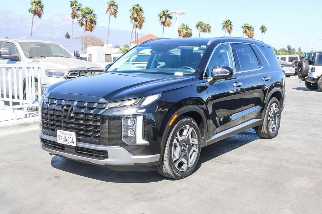 Used 2024 Hyundai Palisade SEL FWD image 4