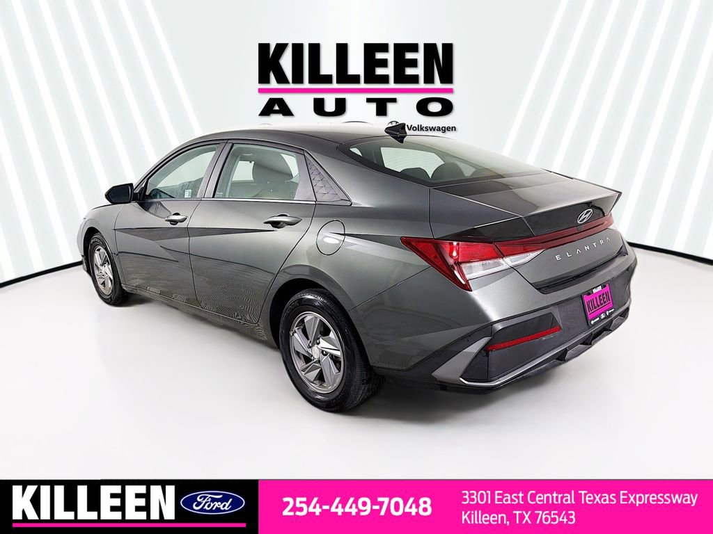 Used 2024 Hyundai Elantra SE image 6