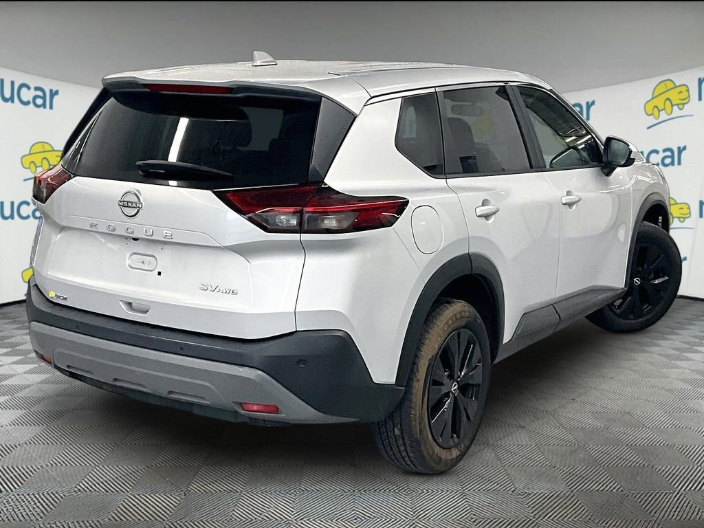 Used 2023 Nissan Rogue SV image 6
