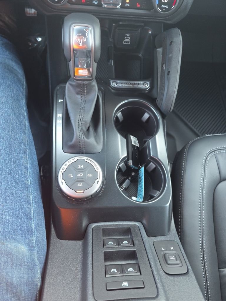 New 2026 Ford Bronco Outer Banks w/ Sasquatch Package image 24