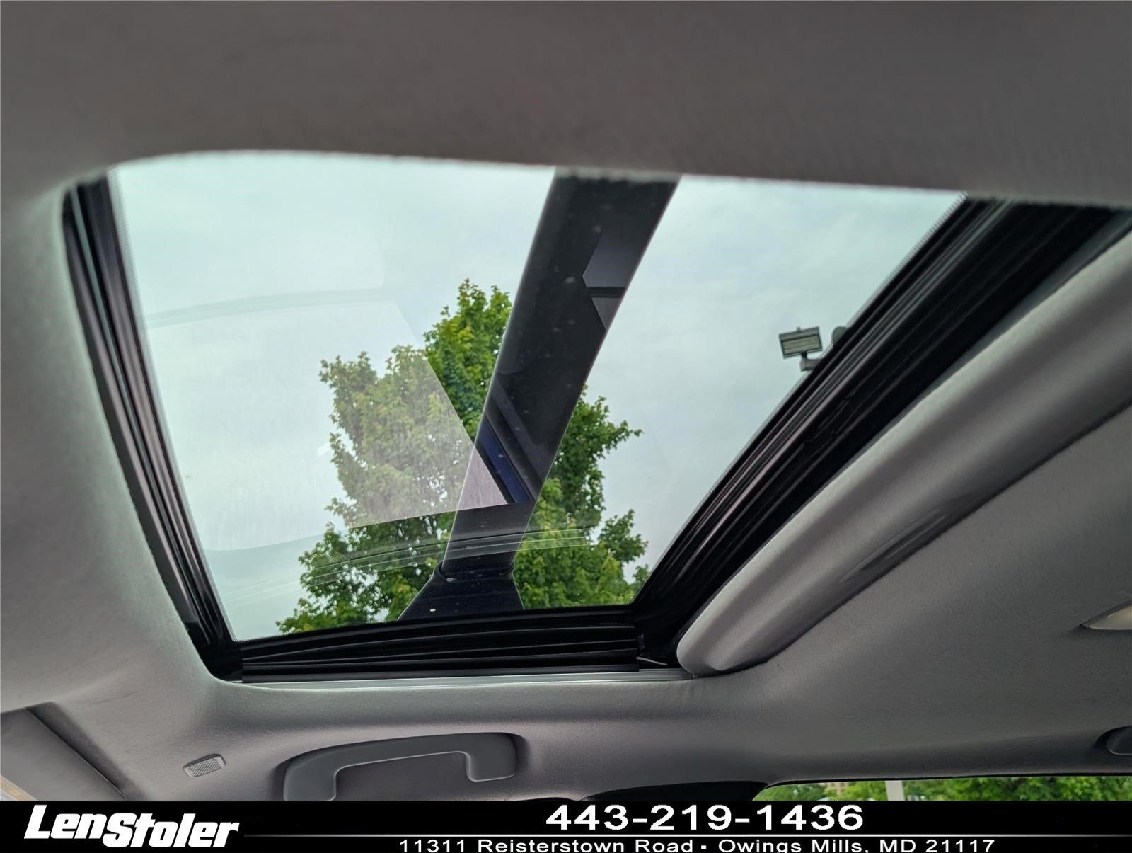 Used 2023 Toyota Corolla Cross LE w/ Moonroof Package AWD/4WD image 18