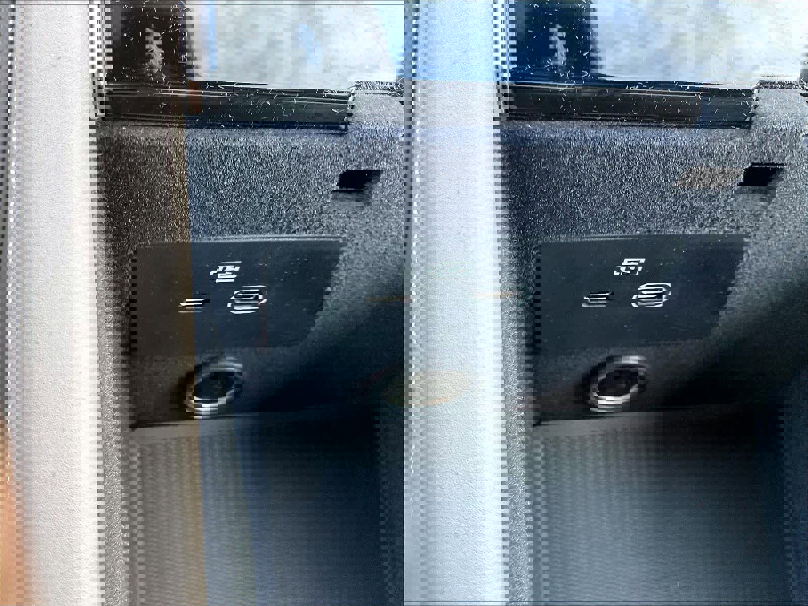 New 2026 Volvo XC90 T8 Plus w/ Protection Package Premier image 23