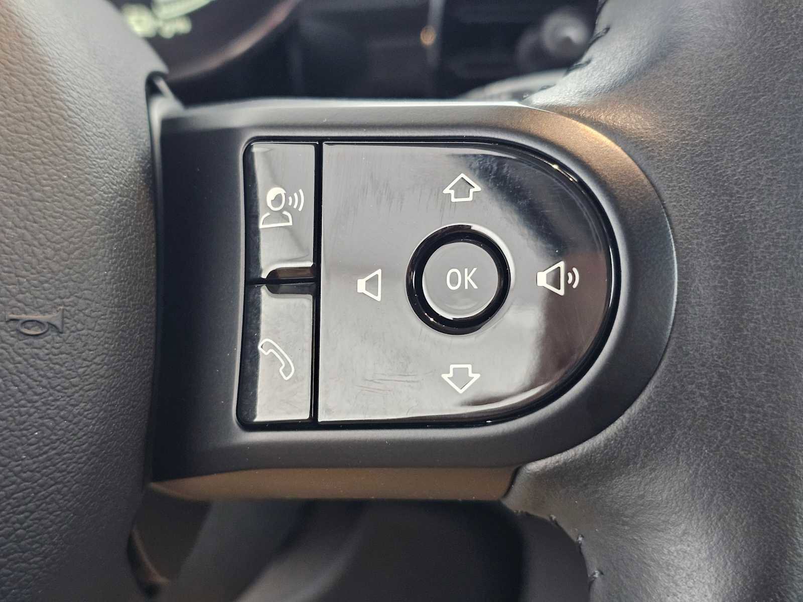 Used 2024 MINI Cooper SE image 26