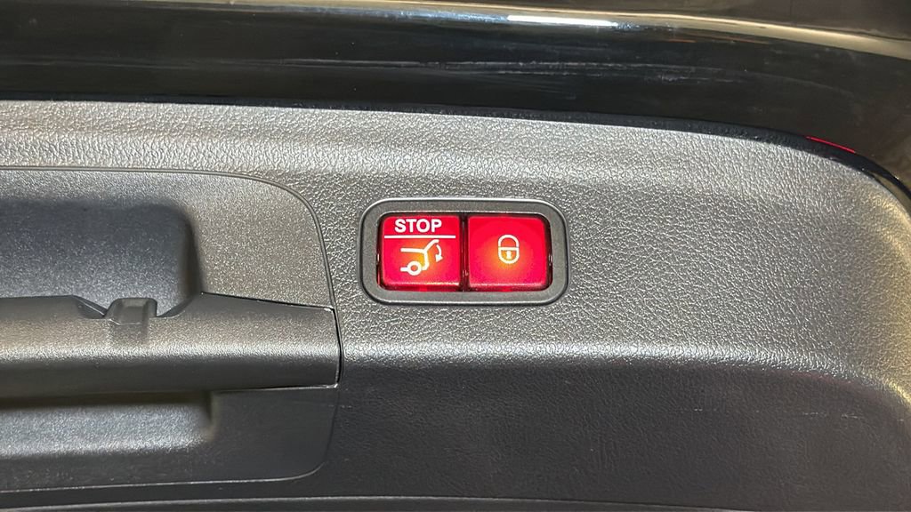 Used 2023 Mercedes-Benz GLE 350 4MATIC image 16