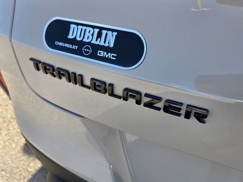 New 2026 Chevrolet TrailBlazer RS w/ Convenience Package FWD image 9