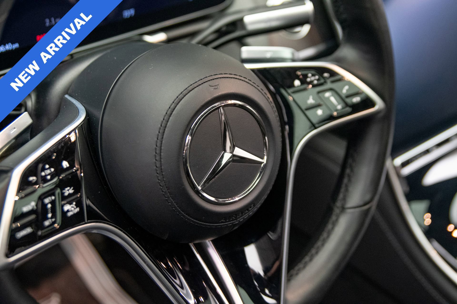 Used 2023 Mercedes-Benz S 500 4MATIC w/ AMG Line image 12