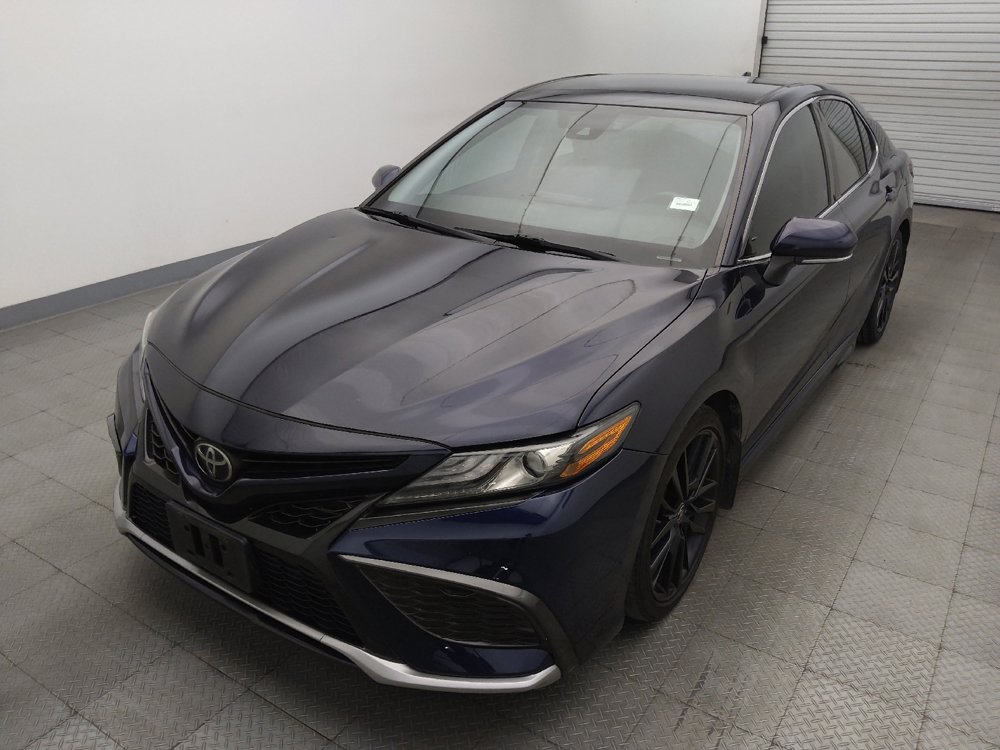 Used 2022 Toyota Camry XSE FWD image 15