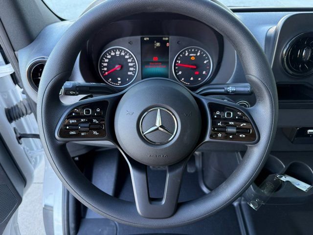 Used 2024 Mercedes-Benz Sprinter 4500 image 15