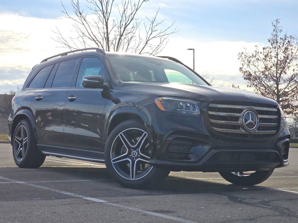 New 2026 Mercedes-Benz GLS 450 4MATIC image 2