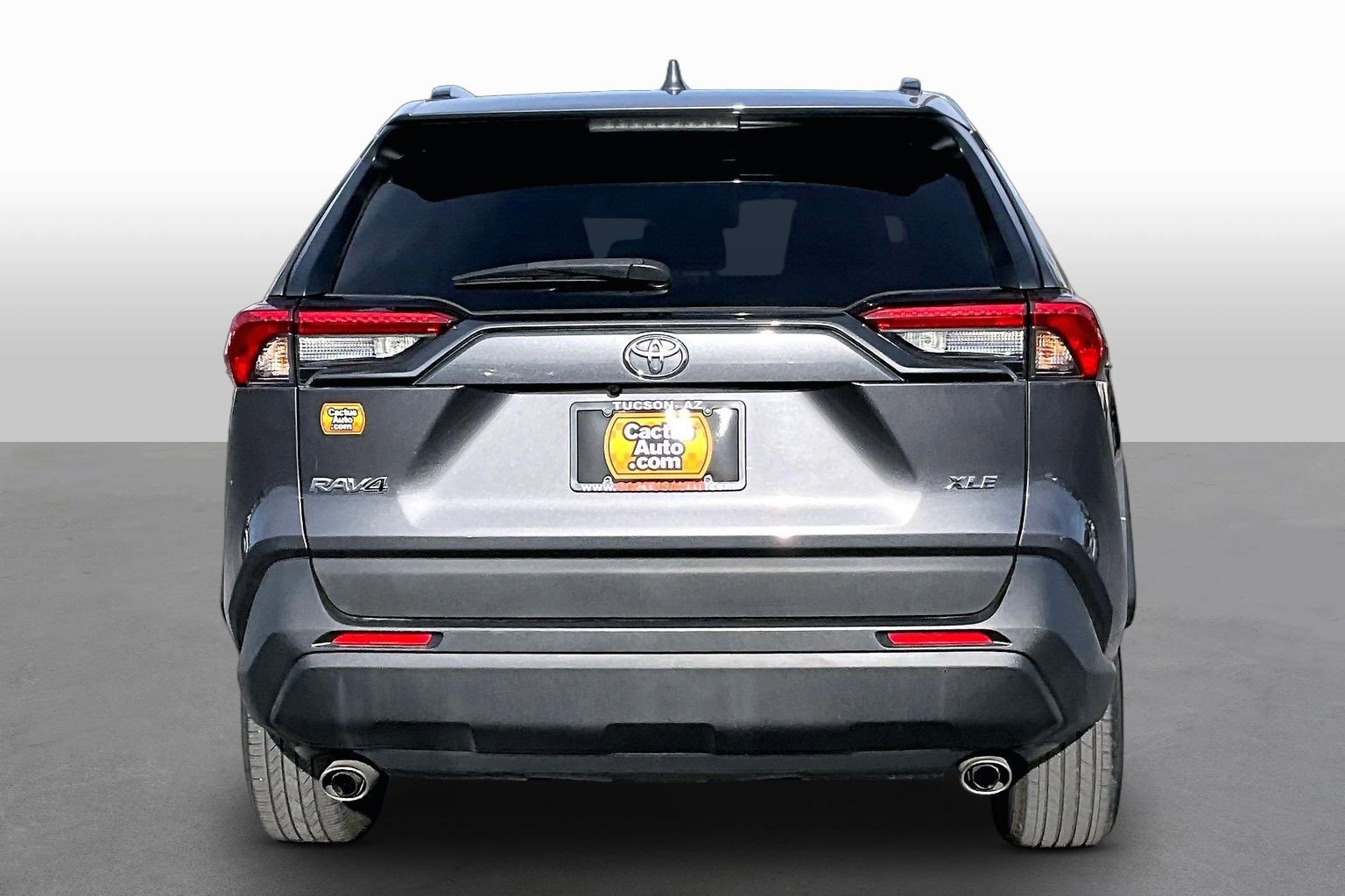 Used 2021 Toyota RAV4 XLE FWD image 4