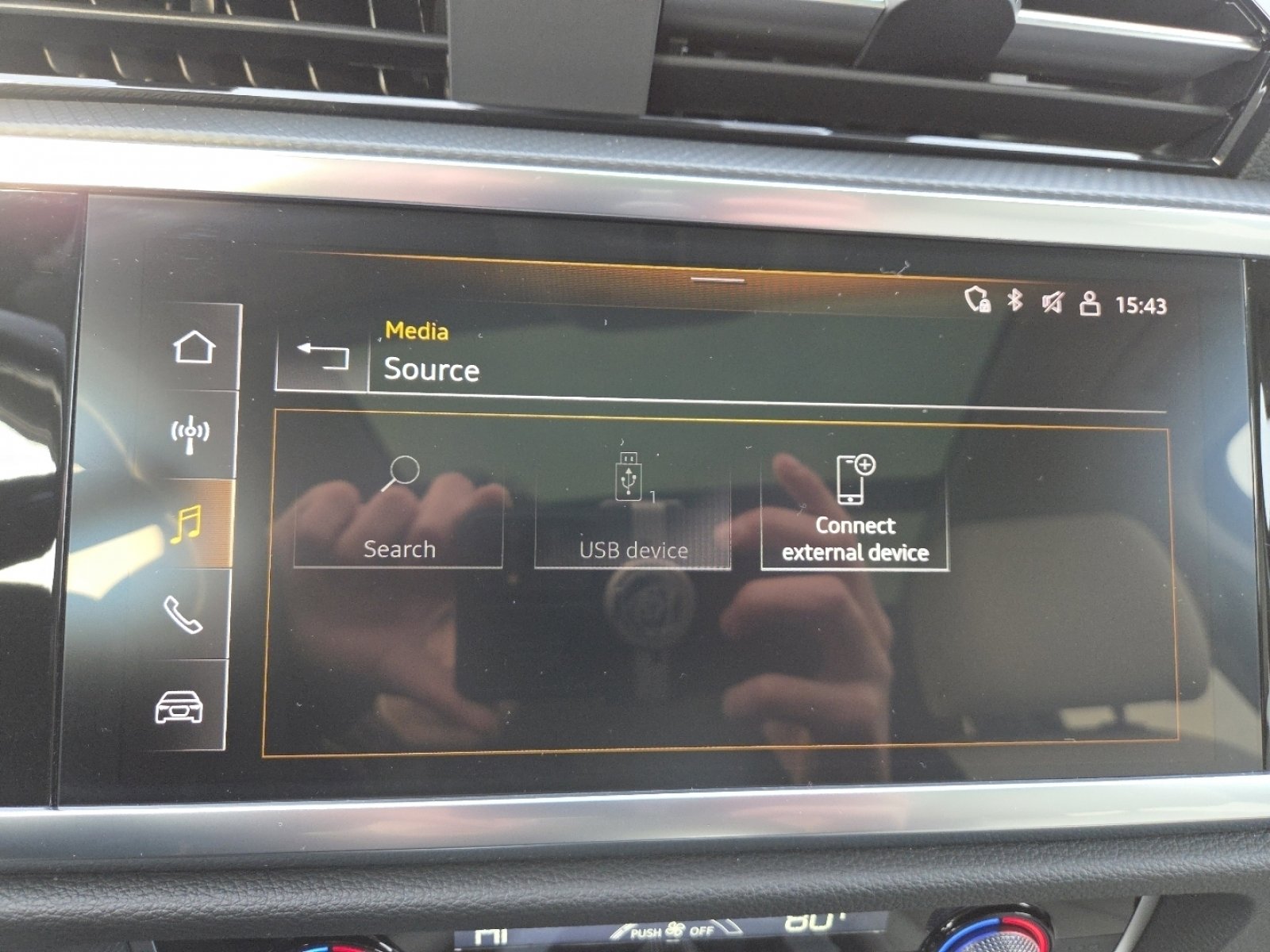 Used 2025 Audi Q3 2.0T Premium image 31